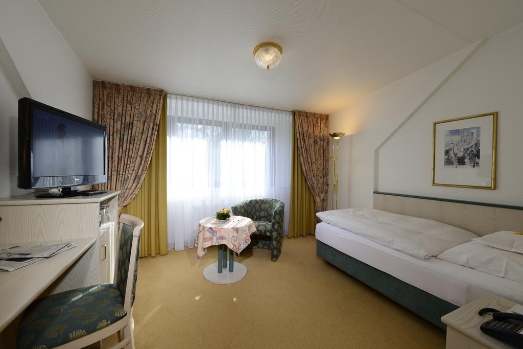 Hotel Spiegel Cologne Exterior photo