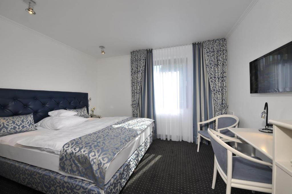 Hotel Spiegel Cologne Room photo